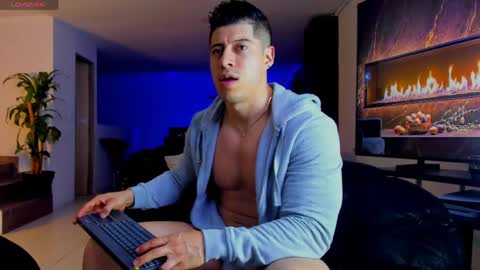 Snapshot of lukas_green1 chatting on May 2026 04:28:01 AM Lukas Green online show from May 2026 04:28:01 AM