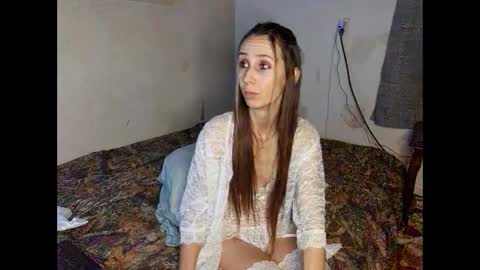 Snapshot of lukeandali23 chatting on February 2025 12:48:01 AM Lukeandali420 online show from February 2025 12:48:01 AM