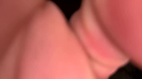 Snapshot of lukeeeeey96 chatting on February 2025 05:25:01 AM lukeeeeey96 online show from February 2025 05:25:01 AM