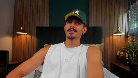 Luke Taylor online show from November 2025 04:39:02 PM