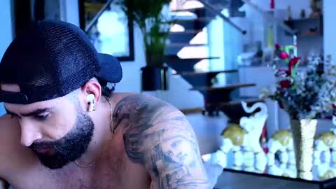 Lukhas f4f online show from February 2025 06:54:02 PM