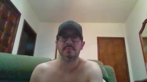 Snapshot of lukz88bigcock chatting on December 2024 09:58:02 PM Luke online show from December 2024 09:58:02 PM