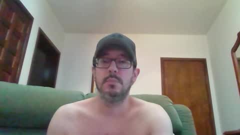 Snapshot of lukz88bigcock chatting on January 2025 08:32:02 PM Luke online show from January 2025 08:32:02 PM