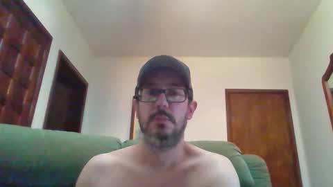 Snapshot of lukz88bigcock chatting on January 2025 10:02:01 PM Luke online show from January 2025 10:02:01 PM