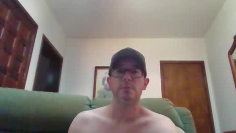 Snapshot of lukz88bigcock chatting on January 2025 02:28:02 AM Luke online show from January 2025 02:28:02 AM