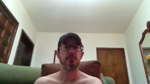 Snapshot of lukz88bigcock chatting on October 2025 12:51:02 AM Luke online show from October 2025 12:51:02 AM