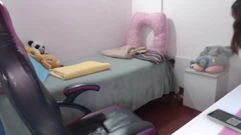 Vicky online show from December 2024 04:20:02 PM