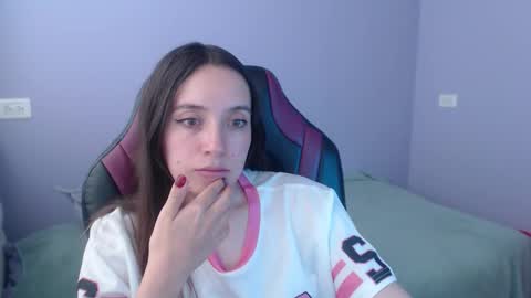 Snapshot of lula_05 chatting on December 2025 04:36:01 PM Vicky online show from December 2025 04:36:01 PM