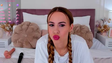 Cherie online show from November 2025 07:57:01 PM