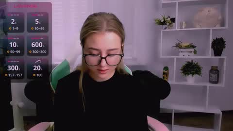 Lily online show from November 2025 07:57:01 AM