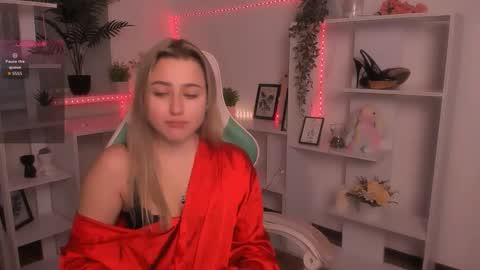 Lily online show from November 2025 06:57:01 AM