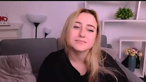 Lily online show from March 2026 10:01:01 PM