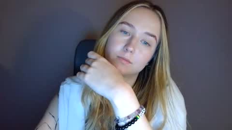 Lulu Baby18 online show from February 2026 08:18:02 PM