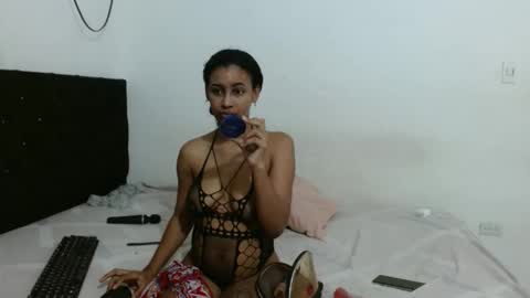 Snapshot of lulu_liz chatting on October 2025 08:51:01 PM LULU LIZ online show from October 2025 08:51:01 PM