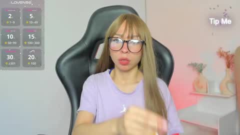 Snapshot of luluuberry chatting on November 2025 10:03:02 AM luluuberry online show from November 2025 10:03:02 AM