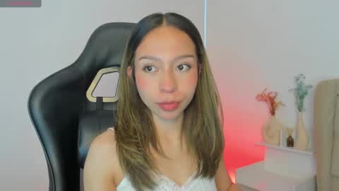 Snapshot of luluuberry chatting on November 2025 11:10:01 AM luluuberry online show from November 2025 11:10:01 AM