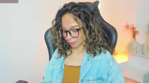 Snapshot of luluuberry chatting on December 2025 04:46:01 PM luluuberry online show from December 2025 04:46:01 PM