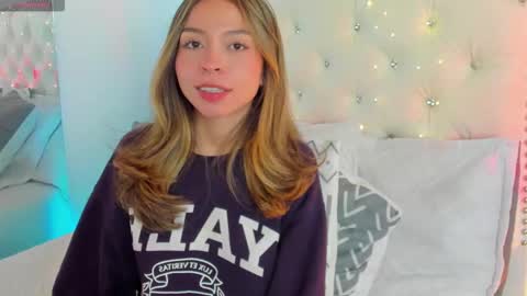 luluuberry online show from March 2026 07:09:01 PM