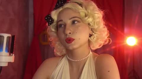 Snapshot of lumenova chatting on September 2025 11:42:02 PM Amelia online show from September 2025 11:42:02 PM