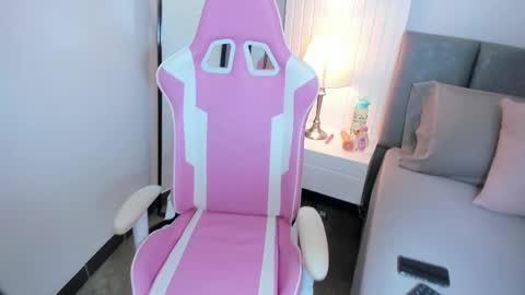 Lucy online show from November 2025 11:43:02 AM