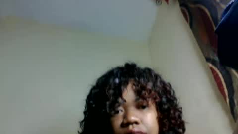 Snapshot of lumira_belle chatting on June 2026 06:40:01 PM lumira_belle online show from June 2026 06:40:01 PM