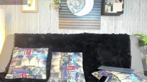 Snapshot of luna__cortez chatting on April 2026 12:20:01 PM Luna online show from April 2026 12:20:01 PM