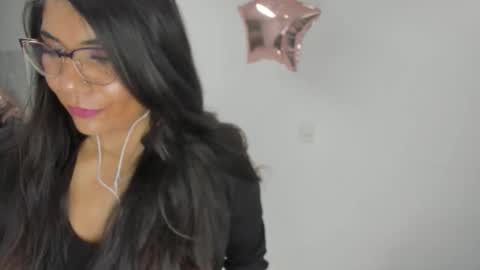 luna  online show from February 2026 11:10:01 AM