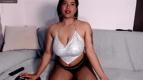 Snapshot of luna_ebony1 chatting on February 2025 02:18:01 AM Couple X online show from February 2025 02:18:01 AM
