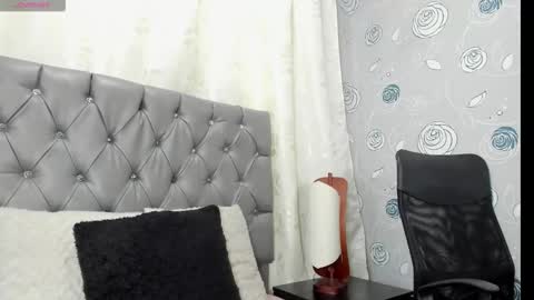 Luna Eva online show from October 2025 03:57:02 PM