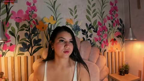 Snapshot of luna_ferrari chatting on April 2026 11:35:02 AM luna_ferrari online show from April 2026 11:35:02 AM