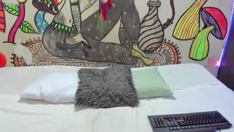 Snapshot of luna_gc chatting on December 2024 10:34:02 PM luna_gc online show from December 2024 10:34:02 PM