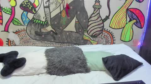 Snapshot of luna_gc chatting on February 2025 12:49:01 AM luna_gc online show from February 2025 12:49:01 AM