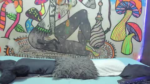 Snapshot of luna_gc chatting on October 2025 09:58:02 PM luna_gc online show from October 2025 09:58:02 PM