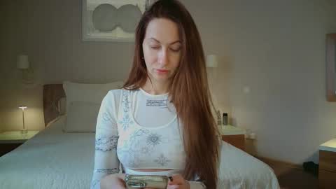 Snapshot of luna_hoti chatting on February 2026 07:15:02 AM luna_hoti online show from February 2026 07:15:02 AM