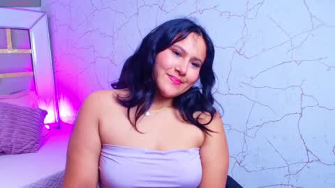 Luna  Jonez  online show from November 2025 09:22:01 AM