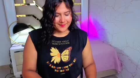 Luna  Jonez  online show from November 2025 11:11:01 AM