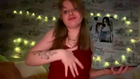 Luna online show from February 2026 01:07:02 PM