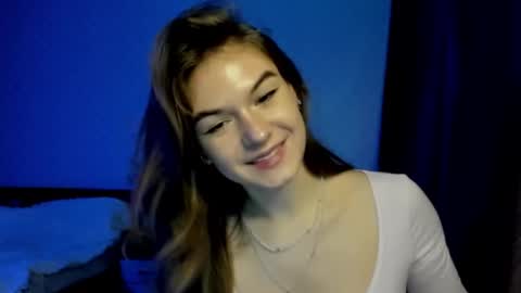 Luna online show from November 2025 06:13:01 PM