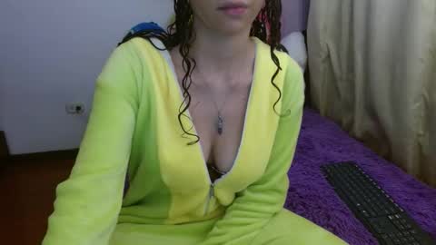 luna_rios69 online show from December 2025 01:54:01 AM
