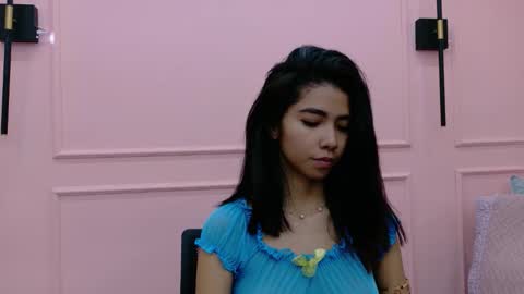 LUNA  online show from December 2025 02:57:02 PM