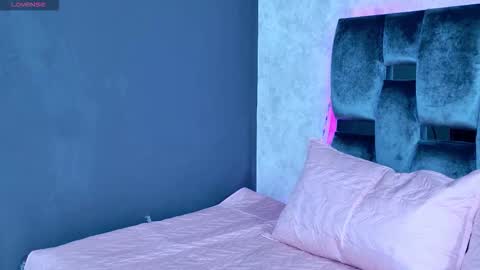 luna_sophya online show from September 2025 11:48:01 AM