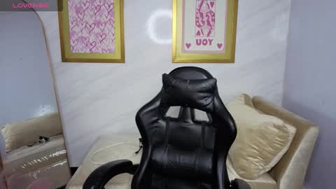 Live 1000pm 600am COLOMBIAN HOUR online show from November 2025 03:28:01 AM