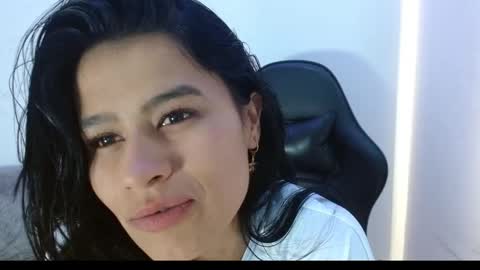 luna_starr69 online show from September 2025 06:44:02 PM