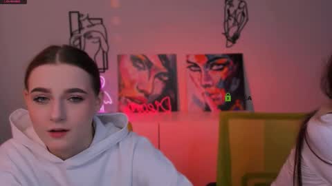 Luna online show from November 2025 05:40:02 AM