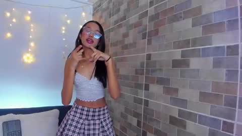 luna_valen online show from December 2025 09:54:01 PM