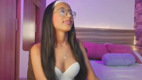 luna_valen online show from July 2026 08:38:01 PM
