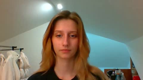 Snapshot of luna_xsensual chatting on December 2024 05:48:01 PM L U N A online show from December 2024 05:48:01 PM