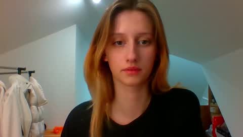 Snapshot of luna_xsensual chatting on December 2024 02:49:02 PM L U N A online show from December 2024 02:49:02 PM