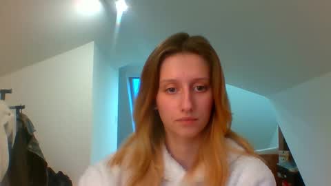 Snapshot of luna_xsensual chatting on January 2025 02:46:01 PM L U N A online show from January 2025 02:46:01 PM