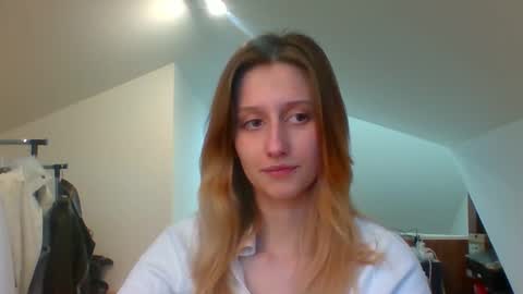Snapshot of luna_xsensual chatting on January 2025 02:39:01 PM L U N A online show from January 2025 02:39:01 PM